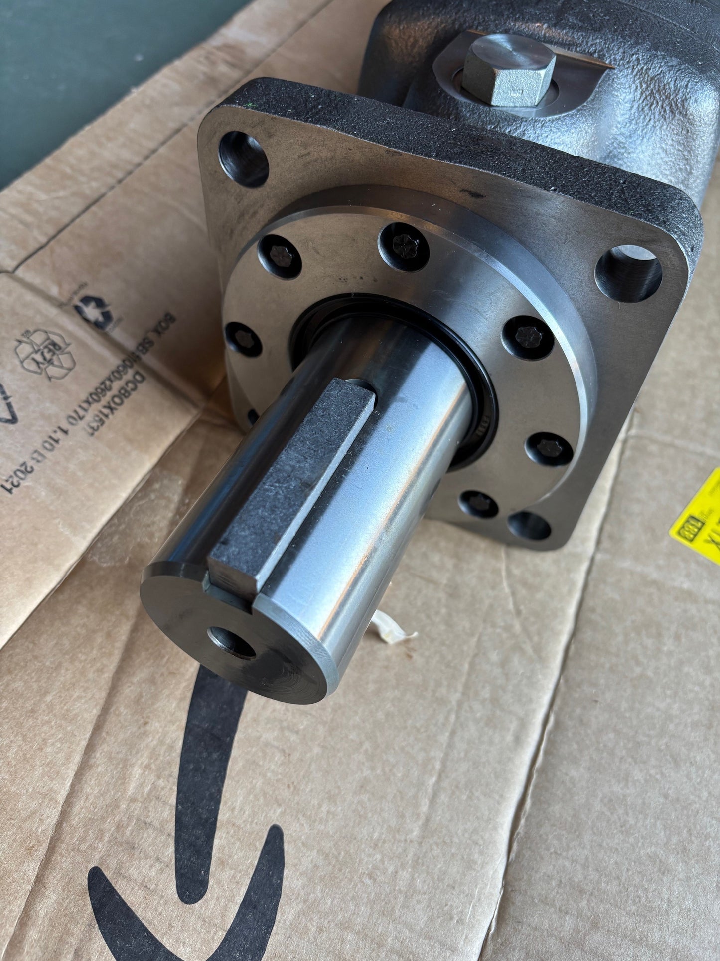 Charlynn Eaton Danfoss Motor 345 cc/Rev 119 1028 003 New unit 119-1028-003