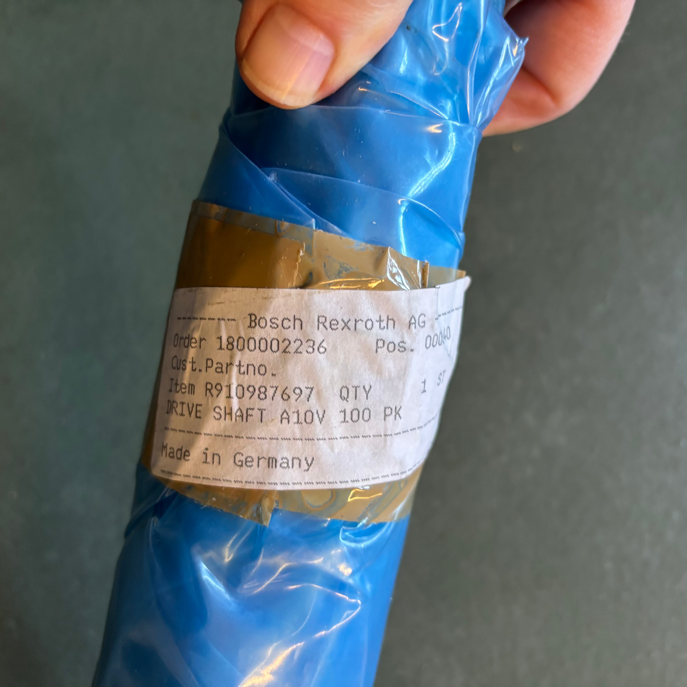 Rexroth R910987697 A10V 100PK Drive Shaft New Genuine Part