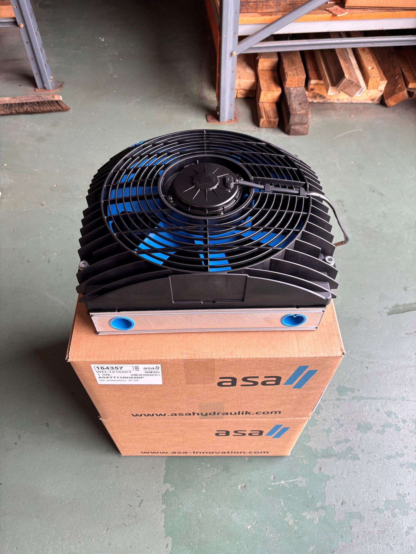 TT11RD02BP HIAB 737-0184 24VDC OIL COOLER WITH BYPASS
