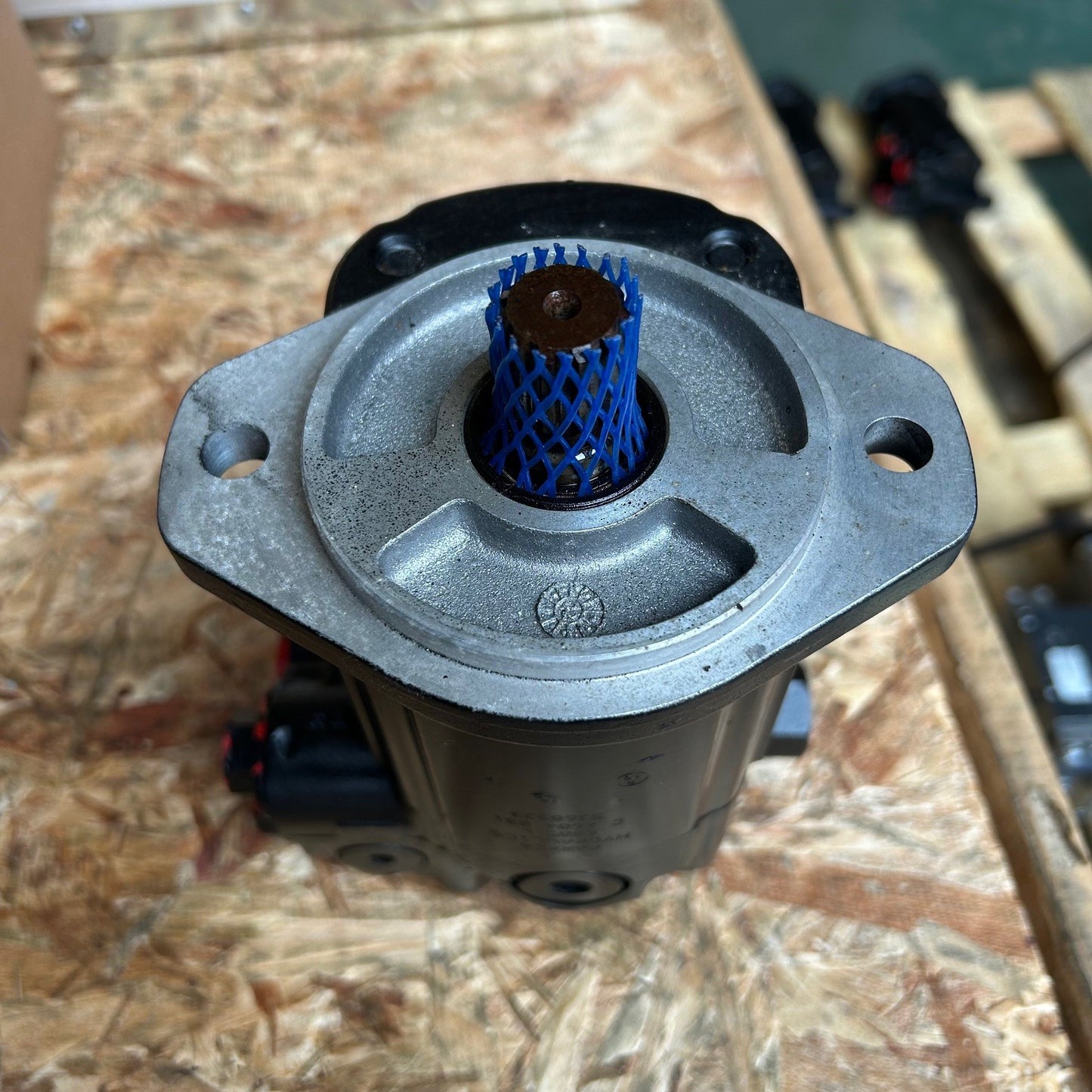 PARKER 6885L HYDRAULIC PUMP BOSS 9762485