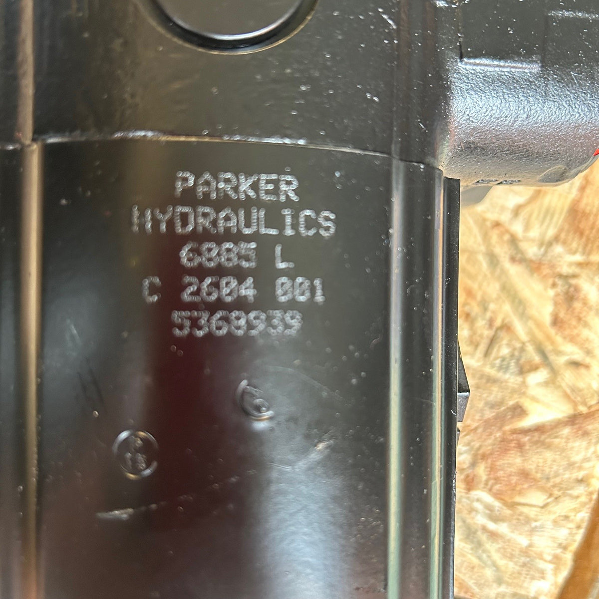 PARKER 6885L HYDRAULIC PUMP BOSS 9762485